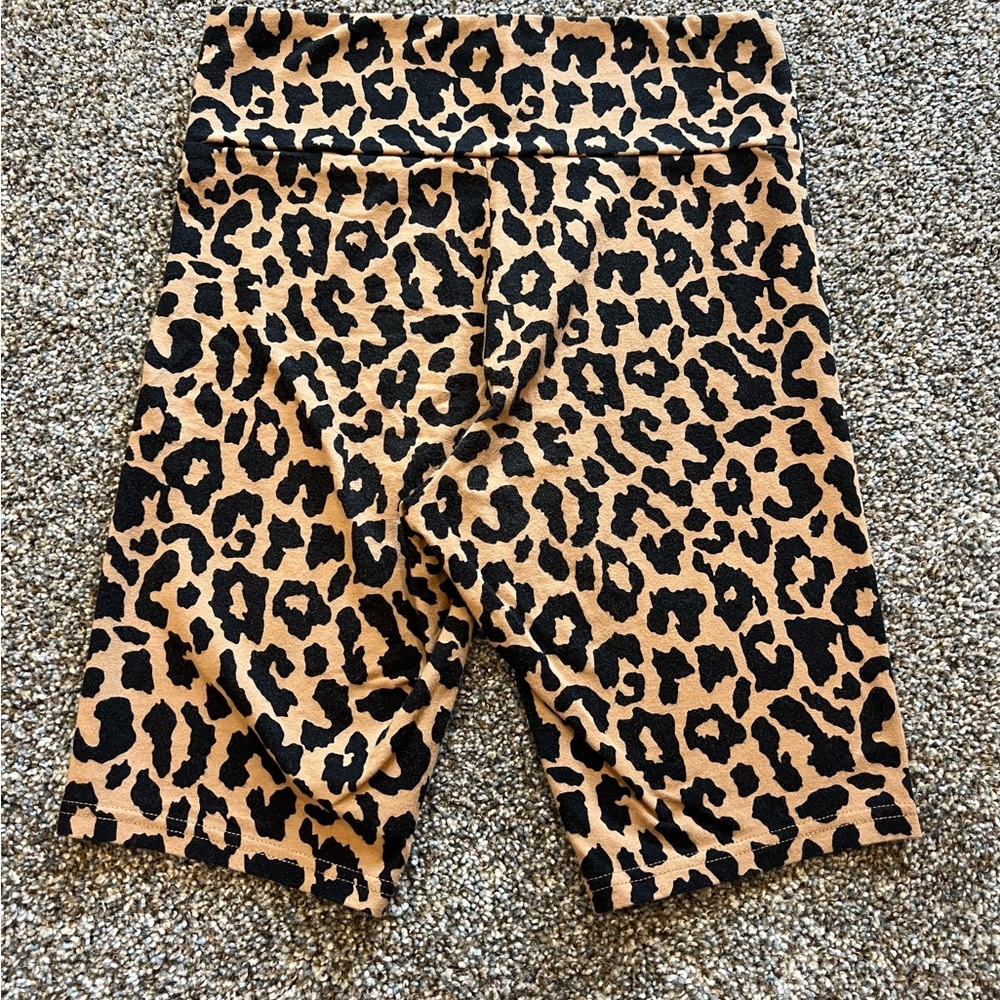 Wild Fable Tan and Black Animal Print Shorts - Picture 2 of 3